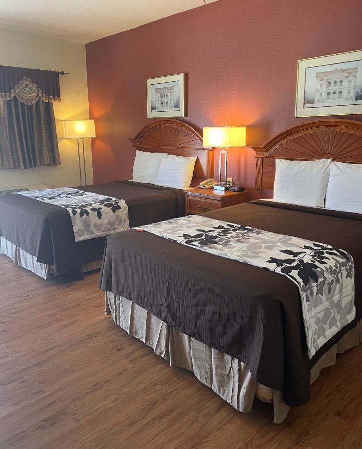 Relax Inn Dilley 외부 사진